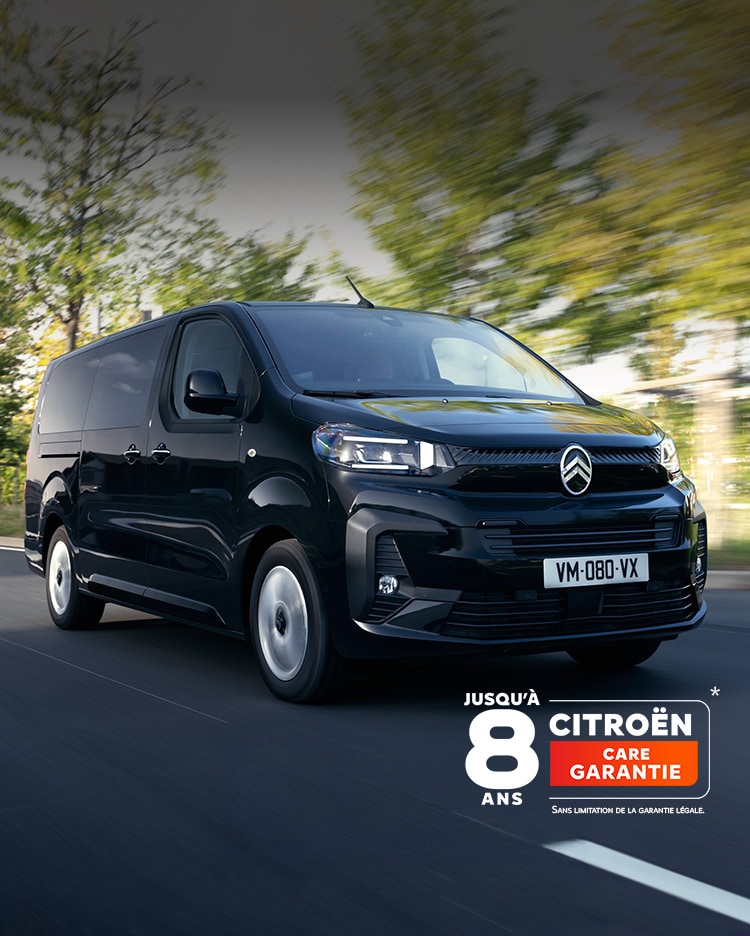 New ë-SpaceTourer on a country road