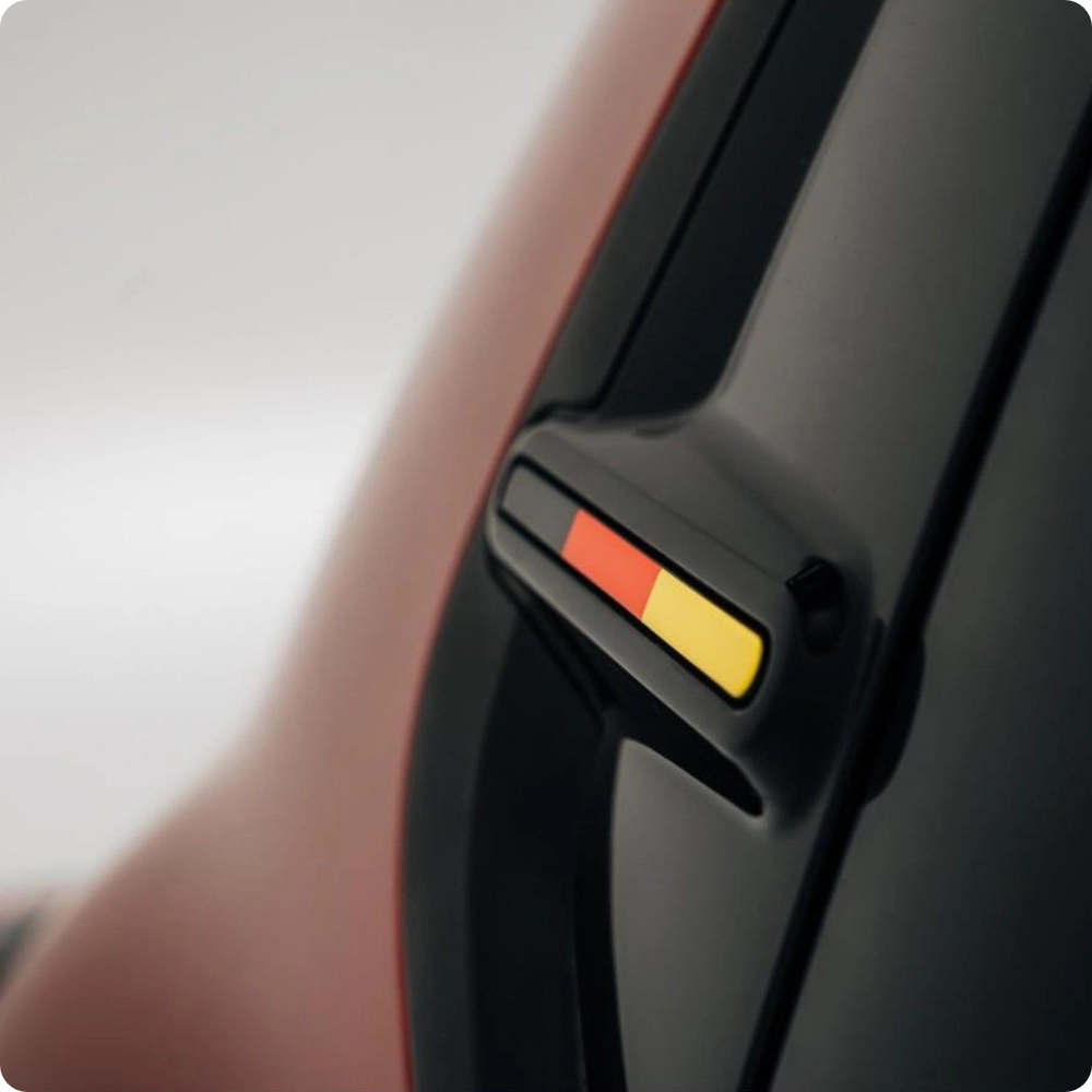 Vue rapprochée d’un Color Clip de l’ë-C3 Van, mettant en avant cet élément de personnalisation et l’identité visuelle distinctive du véhicule.