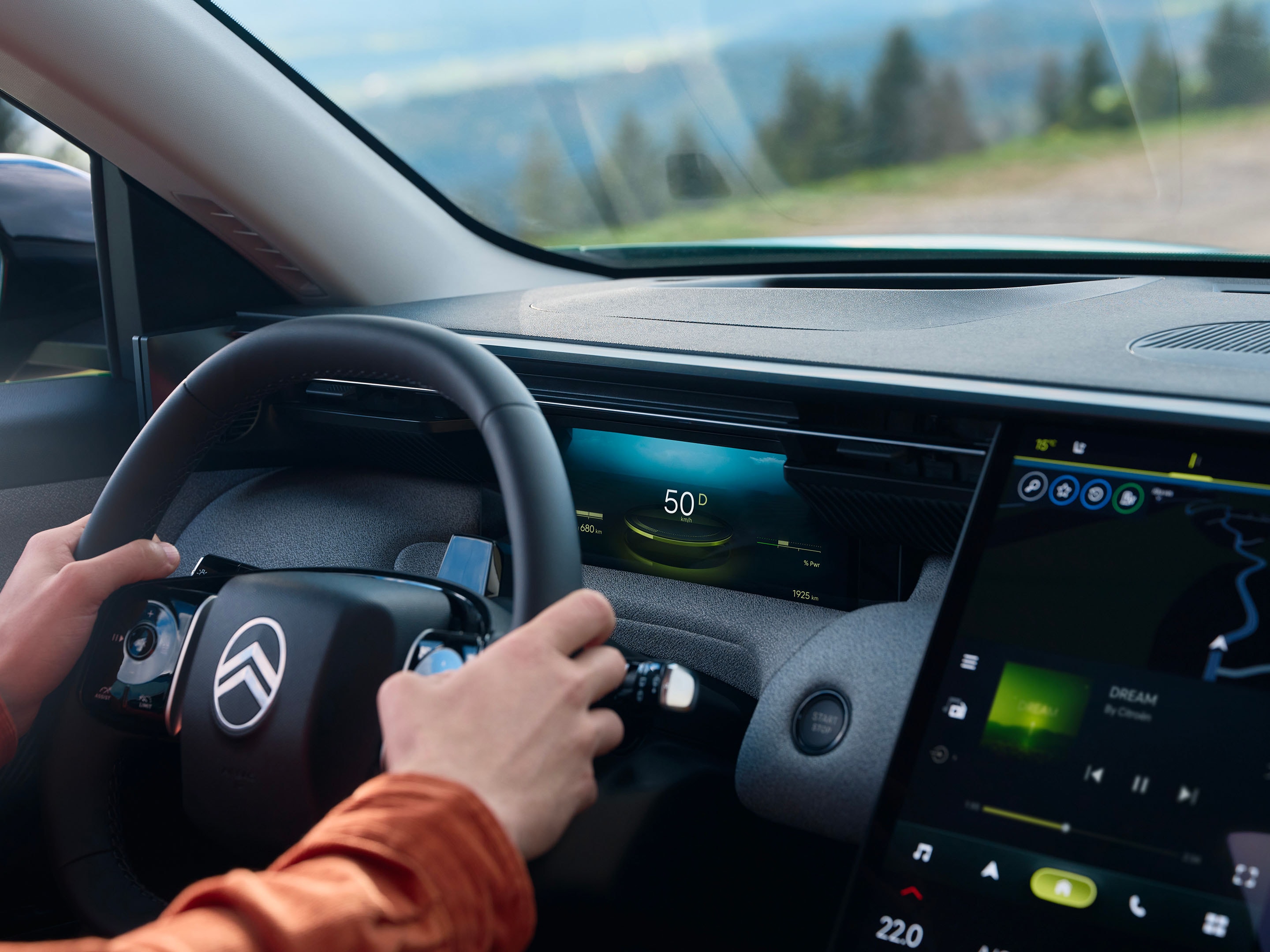 Le C5 Aircross en vue du conducteur met en avant la technologie du cockpit numérique, la sécurité, le confort et l’efficacité pour une conduite intuitive haut de gamme