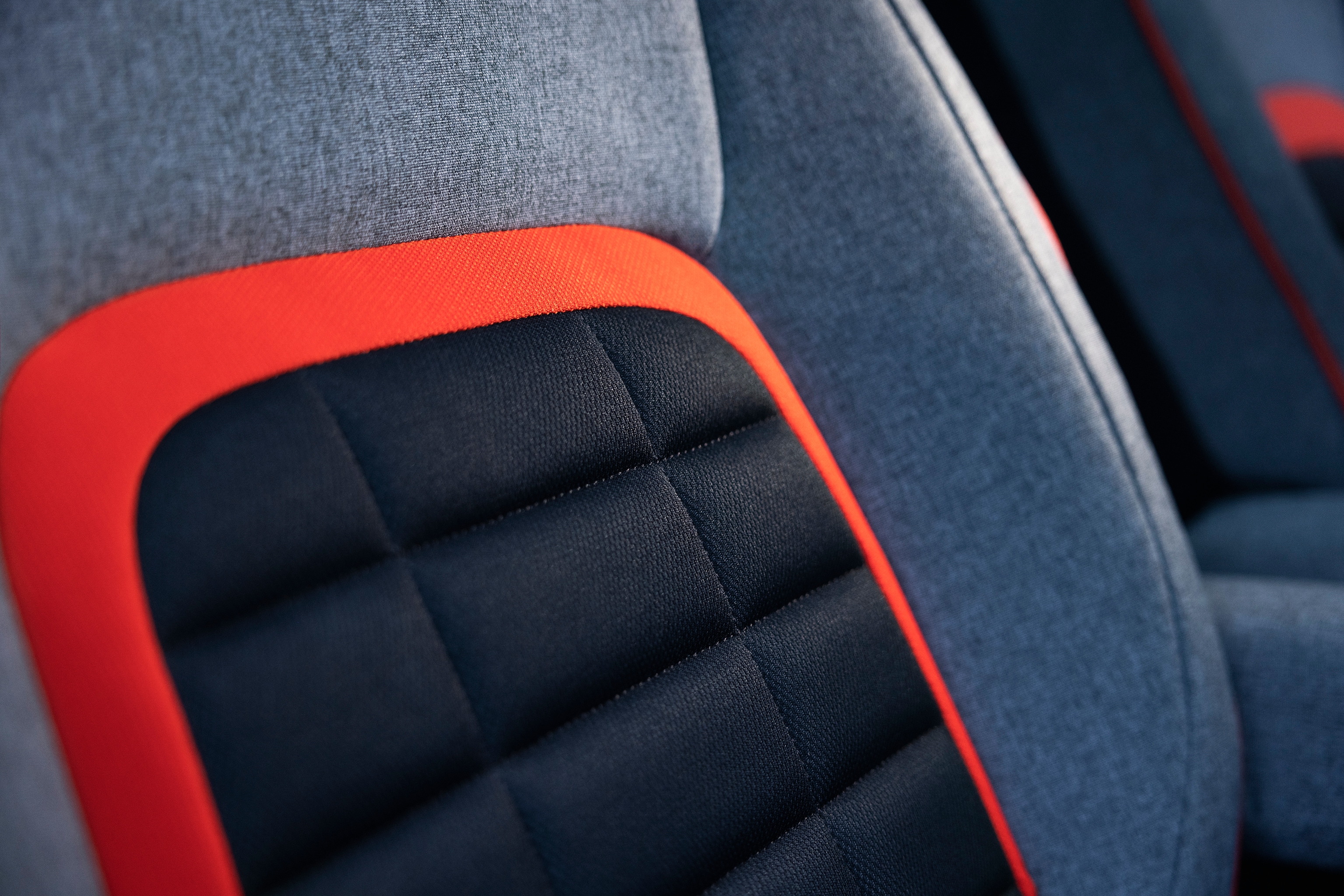 Vue des sièges, Berlingo, mettant en avant la sellerie Advanced Comfort, le soutien, le design et le confort amélioré à bord